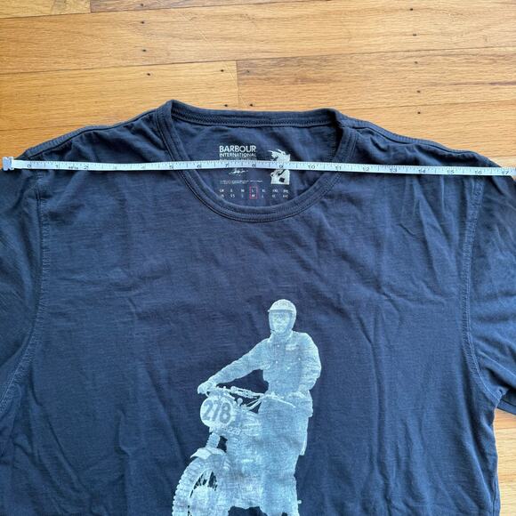 Barbour Steve McQueen Motorcycle Men's Blue Graphic T-Shirt Sz M Harvey Mushman - Picture 4 of 9